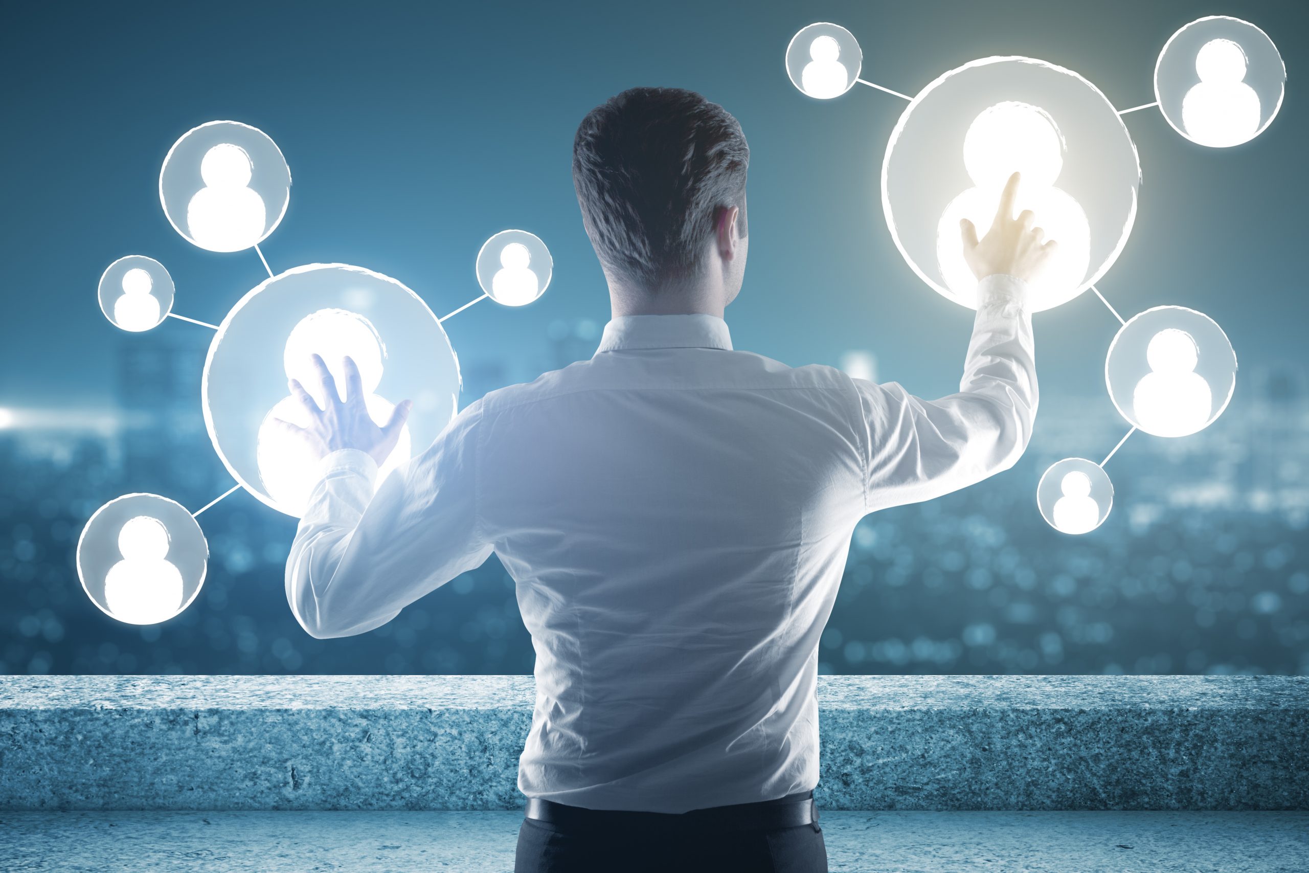 shutterstock_558833797 People management